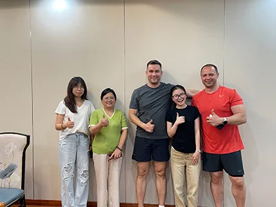 Clientes russos inspecionam unidade de produção de hidrogênio por decomposição de amônia